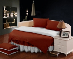 Комплект постельного белья с цельной простынью - подзором на Круглую кровать Винный + Белый Чернигов